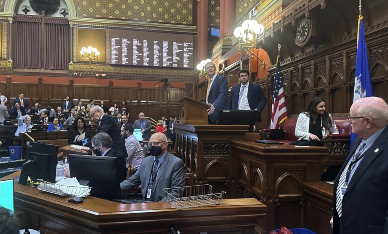 Connecticut lawmakers adjourn session, fail to pass AI regulations but pass absentee ballot reforms Connecticut lawmakers adjourn session, fail to pass AI regulations but pass absentee ballot reforms