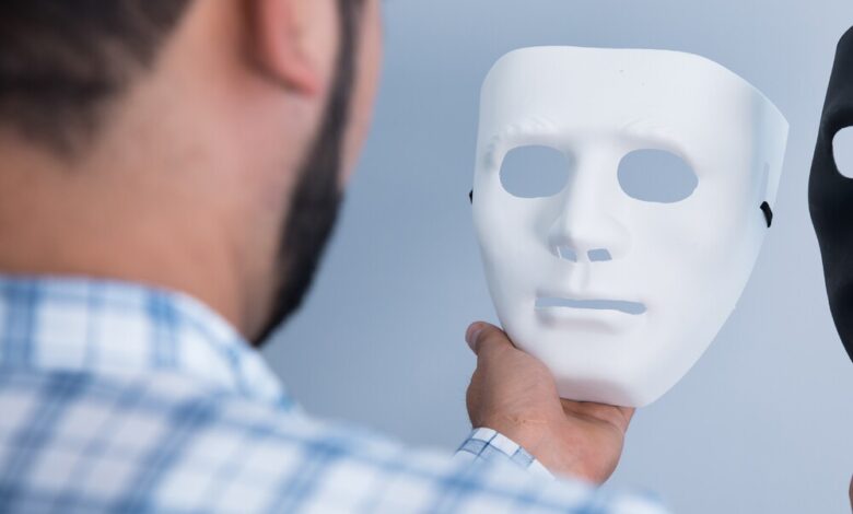 Balancing Data and Dignity: The Dual Faces of People Analytics Balancing Data and Dignity: The Dual Faces of People Analytics
