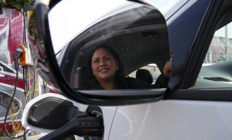 San Diego to create network of electric vehicle chargers San Diego to create network of electric vehicle chargers