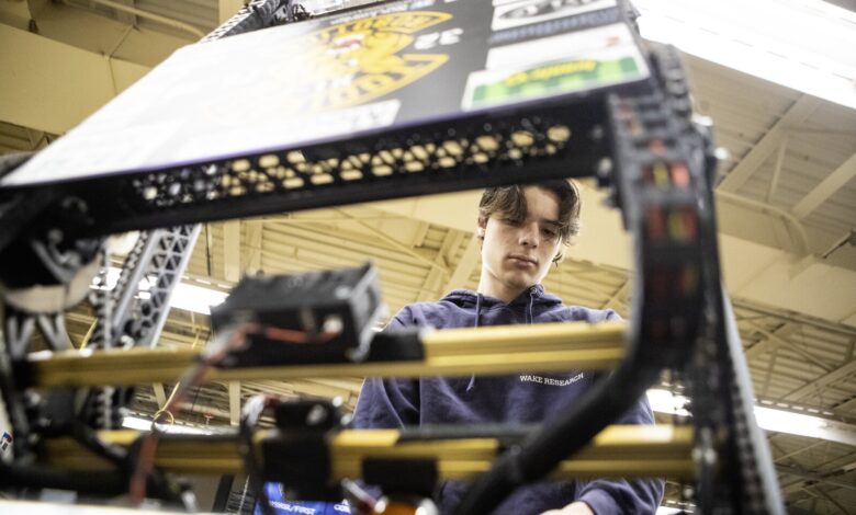 New London-Spicer Toolcats engineer a successful season of robotics competitions – West Central Tribune New London-Spicer Toolcats engineer a successful season of robotics competitions – West Central Tribune