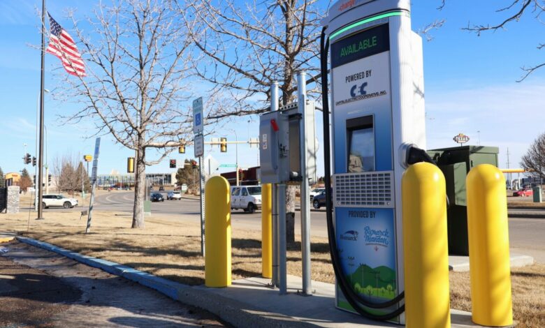 Burgum gives North Dakota electric vehicle plan the cold shoulder – InForum Burgum gives North Dakota electric vehicle plan the cold shoulder – InForum
