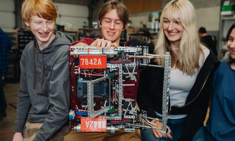 Comox Valley VEX students shine on the global stage at robotics championships Comox Valley VEX students shine on the global stage at robotics championships