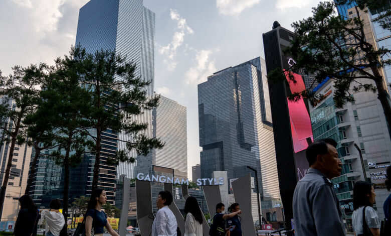 Samsung Faces First Strike in Its 86 Years of Business Samsung Faces First Strike in Its 86 Years of Business