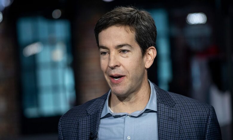Microsoft giving AI effort to OpenAI might help Google, exec says Microsoft giving AI effort to OpenAI might help Google, exec says