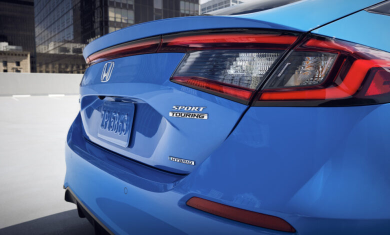 AAA survey confirms the trend: More buyers worry about EVs, favor hybrids AAA survey confirms the trend: More buyers worry about EVs, favor hybrids