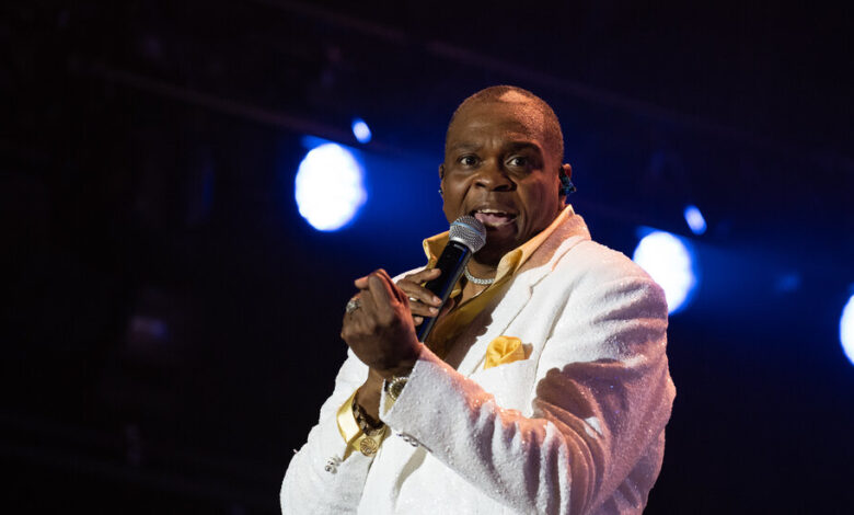 Four Tops Singer Sues Hospital Over Being Put in Restraints Four Tops Singer Sues Hospital Over Being Put in Restraints