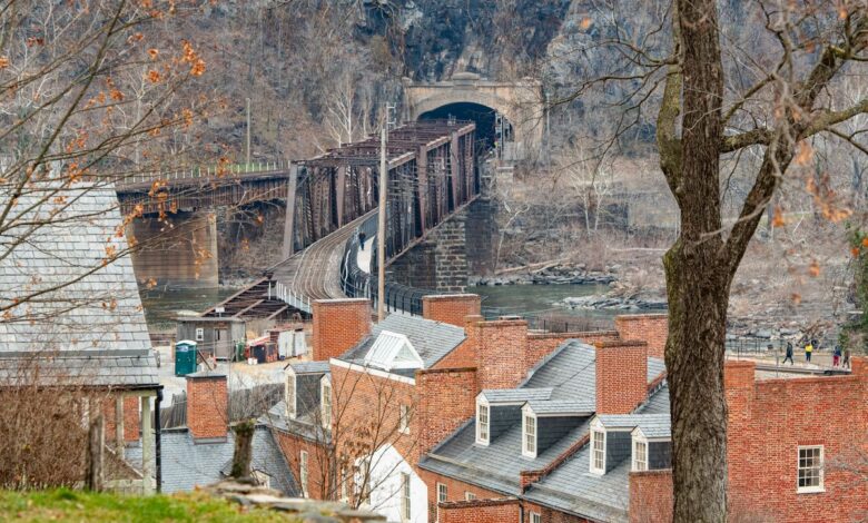 WVU researchers studying challenges female and minority entrepreneurs face in rural areas | WVU Today WVU researchers studying challenges female and minority entrepreneurs face in rural areas | WVU Today