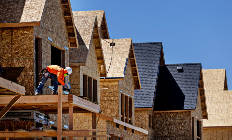 How Fed Rates Influence Mortgages, Credit Cards and More How Fed Rates Influence Mortgages, Credit Cards and More