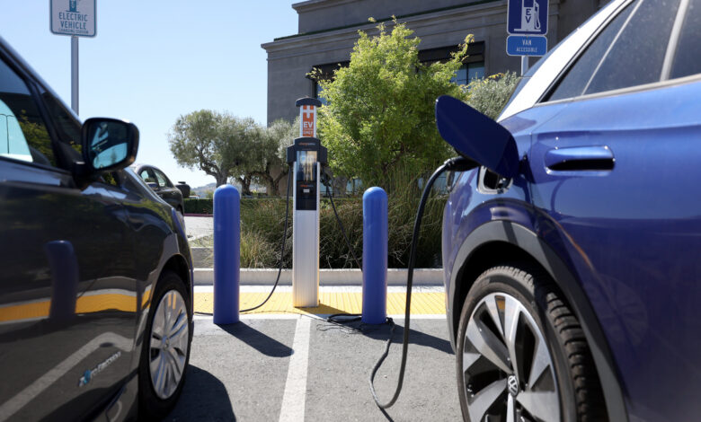 Feds give out B in instant EV rebates Feds give out B in instant EV rebates