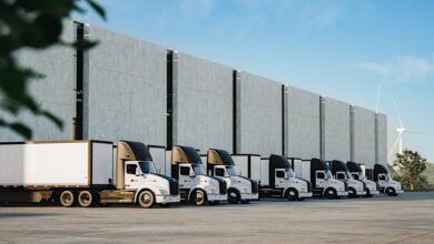 Einride orders 150 Peterbilt 579EV electric semi trucks for US fleet