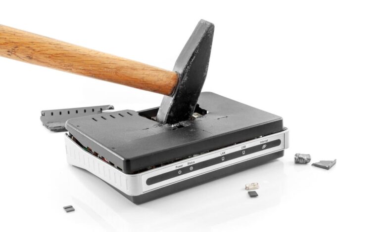 Hacker Bricks 600,000 Routers In Just 72 Hours Hacker Bricks 600,000 Routers In Just 72 Hours