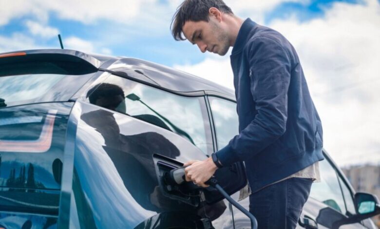 Hybrid Shift, Poll and Incentive Cut Led To EV Sales Dip In May Hybrid Shift, Poll and Incentive Cut Led To EV Sales Dip In May
