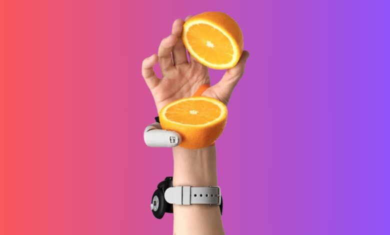 Cambridge researchers want you to wear an extra robotic thumb… for reasons | Science News Cambridge researchers want you to wear an extra robotic thumb… for reasons | Science News