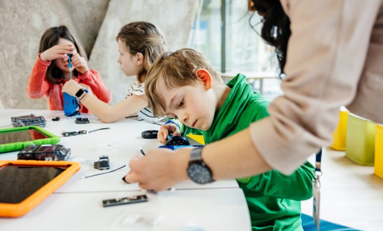 How to Teach Your Kids Valuable Business Lessons for the Future How to Teach Your Kids Valuable Business Lessons for the Future