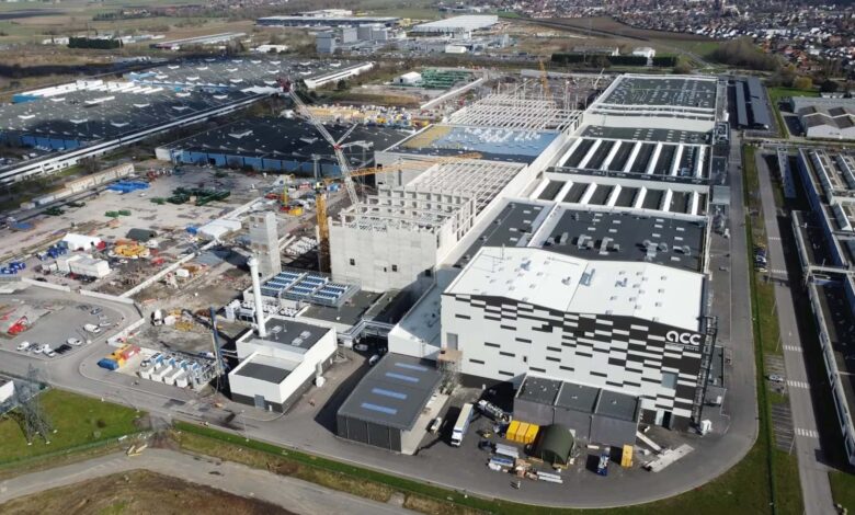 Stellantis And Mercedes-Benz Press Pause On Two EV Battery Gigafactories Stellantis And Mercedes-Benz Press Pause On Two EV Battery Gigafactories
