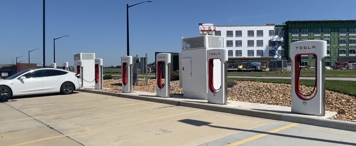 AAA surveys say EV vehicle sales are down as hybrids bridge the gap for consumers – KBSI Fox 23 Cape Girardeau News AAA surveys say EV vehicle sales are down as hybrids bridge the gap for consumers – KBSI Fox 23 Cape Girardeau News
