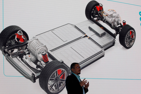 Proton Unveils Malaysia’s First Homemade Electric Car, With Help From Geely Proton Unveils Malaysia’s First Homemade Electric Car, With Help From Geely
