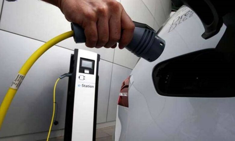 Thermal runaway to shorter lifespan: Extreme heat is testing EV batteries | Business News Thermal runaway to shorter lifespan: Extreme heat is testing EV batteries | Business News