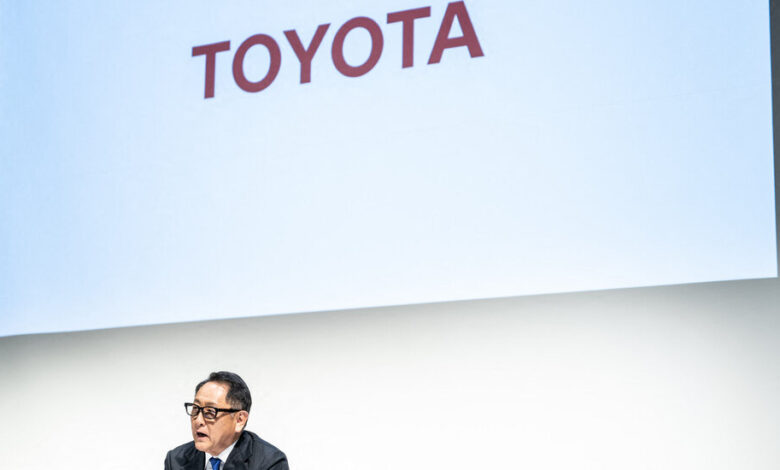 Akio Toyoda, Toyota’s Chairman, Defends His Hands-On Role Akio Toyoda, Toyota’s Chairman, Defends His Hands-On Role
