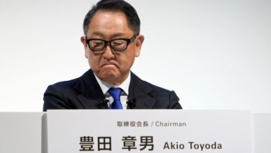 Toyota Chairman’s Investor Support Tumbles