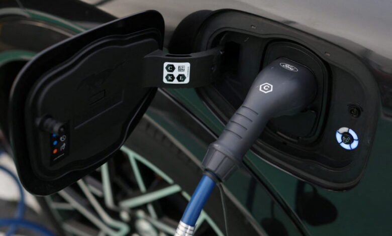 Thieves are taking electric vehicle charging cables for the copper wires. It’s another obstacle to selling Americans on EVs Thieves are taking electric vehicle charging cables for the copper wires. It’s another obstacle to selling Americans on EVs