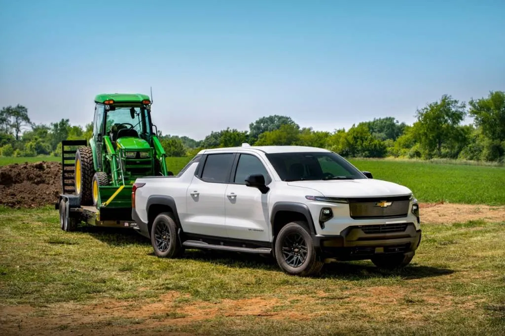 2024 Chevrolet Silverado EV WT