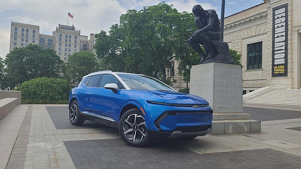 Auto review: Behind the wheel of Chevy’s Tesla fighter, the Equinox EV Auto review: Behind the wheel of Chevy’s Tesla fighter, the Equinox EV