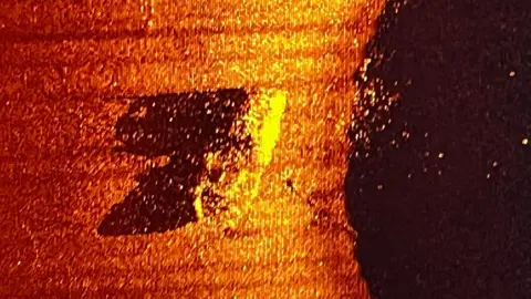 RCGS Sidescan sonar image of Quest on seafloor