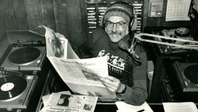 Larry Bensky, a Fixture of Left-Wing Radio, Is Dead at 87