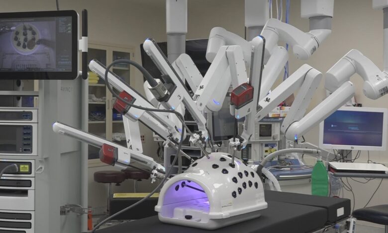 St. Joseph Hospital introduces new robotic surgery device St. Joseph Hospital introduces new robotic surgery device
