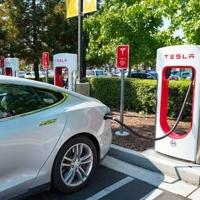 Study: Used Electric Vehicles Lose Luster In Deepening Price Crash. | Story