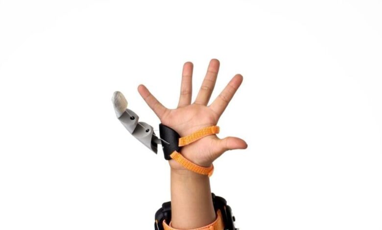 Cambridge Scientists Devise Robotic Extra ‘Third Thumb’ You Can Work As Extra Digit | Lifestyle Cambridge Scientists Devise Robotic Extra ‘Third Thumb’ You Can Work As Extra Digit | Lifestyle
