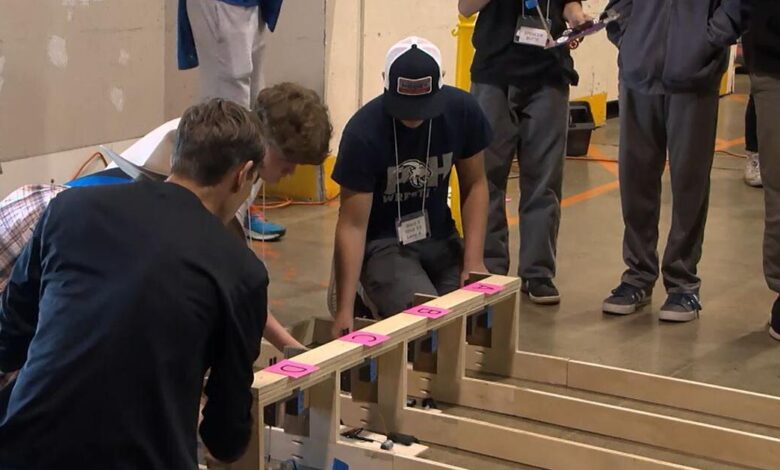 Students compete in annual EWEB Electric Vehicle Competition | News Students compete in annual EWEB Electric Vehicle Competition | News