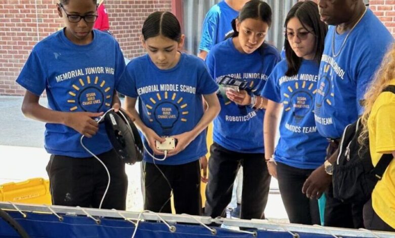 Memorial Middle School robotics teams excel at competition Memorial Middle School robotics teams excel at competition