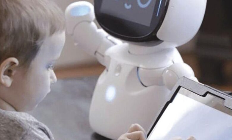 MOVIA Robotics donates four Robot Assisted Instruction systems to Bristol public schools | News MOVIA Robotics donates four Robot Assisted Instruction systems to Bristol public schools | News