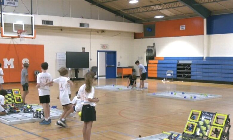 Teams compete in robotics competition Teams compete in robotics competition