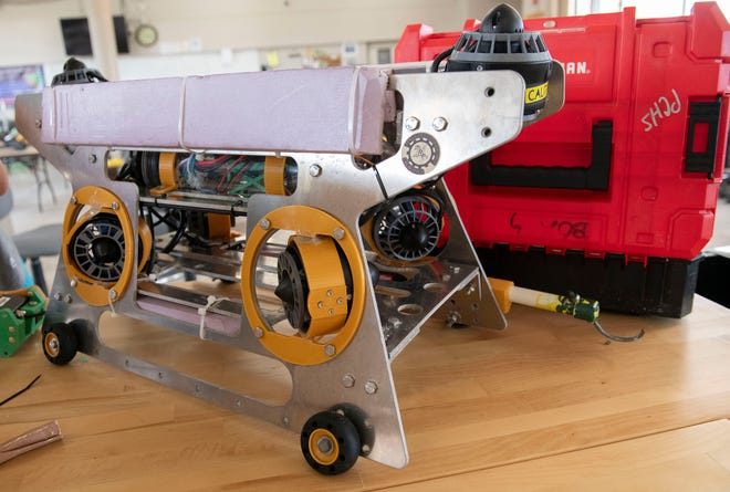 The Catholic High School Robotics Team will travel to Tennessee to enter its submersible robot in the MATE ROV world championship robotics competition.