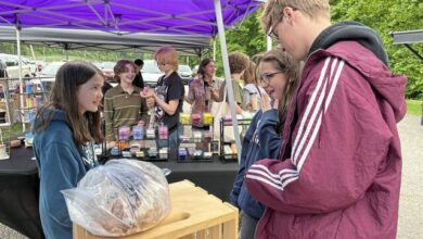 ‘Kid Vendor Day’ highlights young entrepreneurs at Plum’s Monday Market