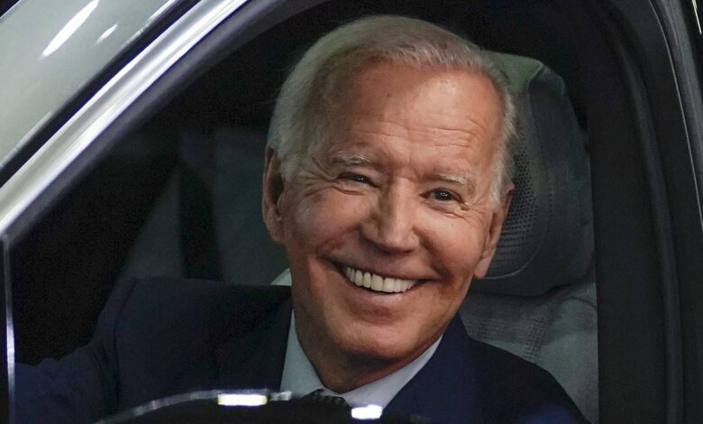 Biden unveils latest attempt to kill off gas cars in bid to force all Americans to switch to EVs by 2032 Biden unveils latest attempt to kill off gas cars in bid to force all Americans to switch to EVs by 2032