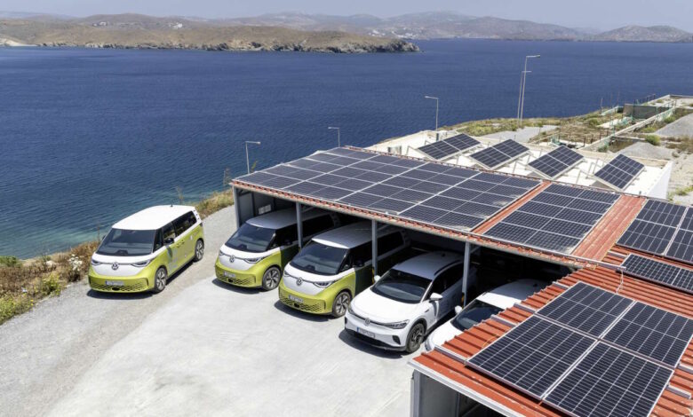 VW to use old EV batteries to build massive grid battery to store wind and solar VW to use old EV batteries to build massive grid battery to store wind and solar