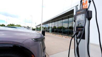 Many Americans still shying away from EVs despite presidential push