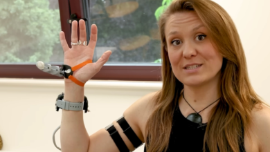 Robotic Third Thumb Users Formed ‘Strong Bonds’ With Their Extra Digit