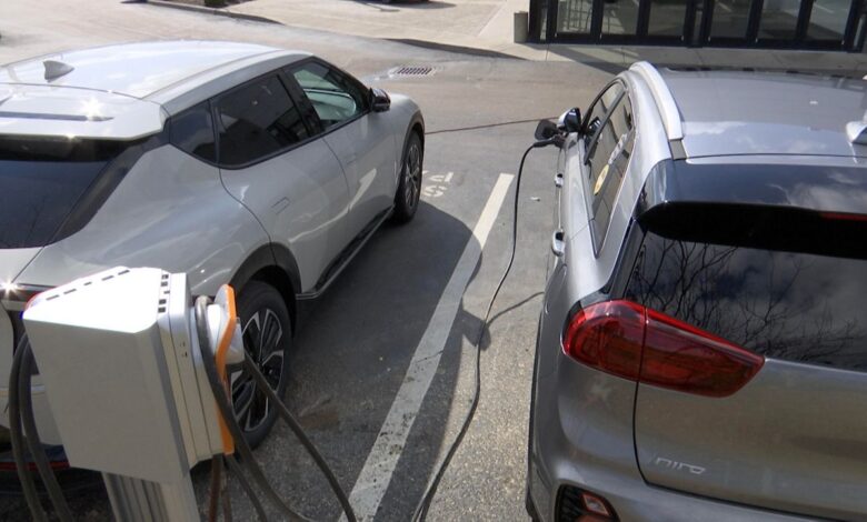 Beshear pushes back at attacks against electric vehicles Beshear pushes back at attacks against electric vehicles