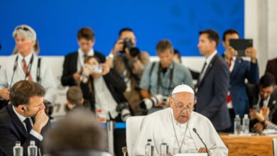 Pope Francis Meets G7 Leaders on Artificial Intelligence, an ‘Exciting and Fearsome Tool’