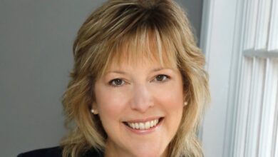 SCORE Guides HR Executive Laurie Wajda in Entrepreneurship