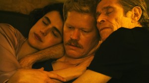 'KINDS OF KINDNESS,' Margaret Qualley, Jesse Plemons, Willem Dafoe, 2024. © Searchlight Pictures / courtesy Everett Collection