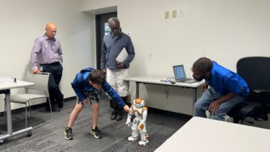 Elyria Youth Chess Club treated to robotics presentation by LCCC rep – Morning Journal