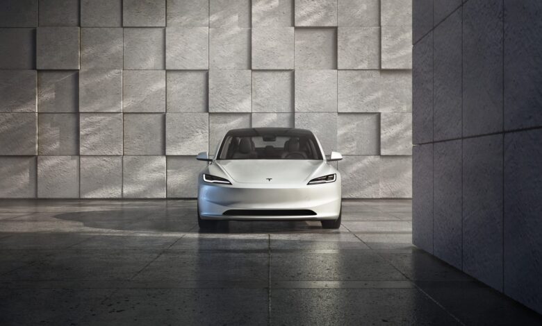 Tesla Model 3 variant added to EV tax credit qualification list Tesla Model 3 variant added to EV tax credit qualification list