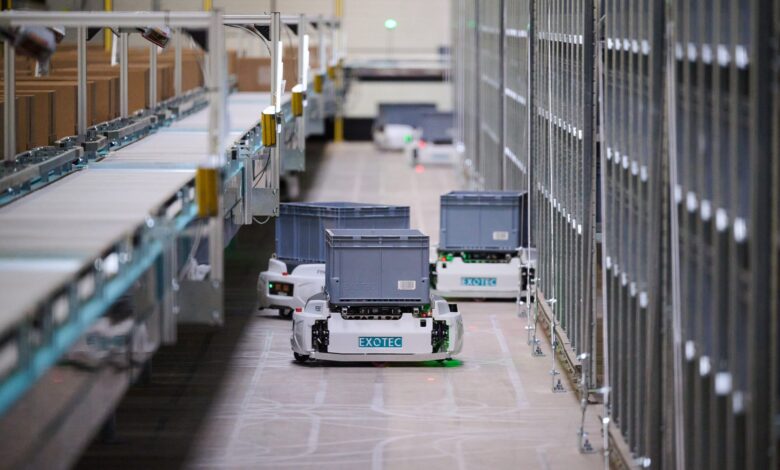 Renault’s digital transformation continues with autonomous picking robots Renault’s digital transformation continues with autonomous picking robots
