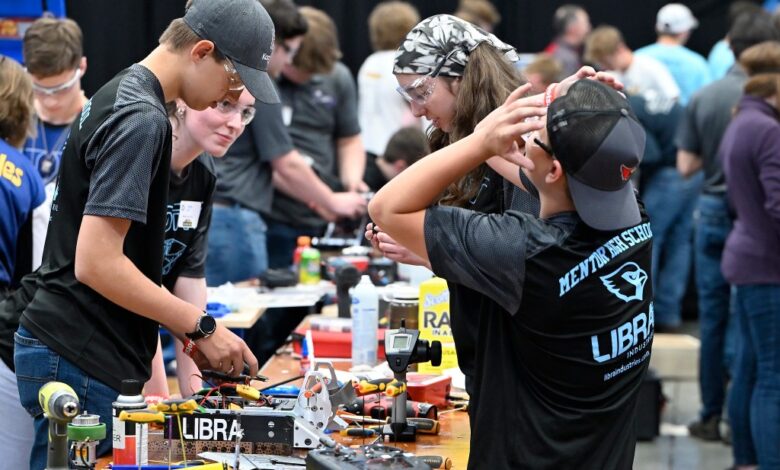 Mentor High Robotics Team finishes in top 7 at national competition Mentor High Robotics Team finishes in top 7 at national competition